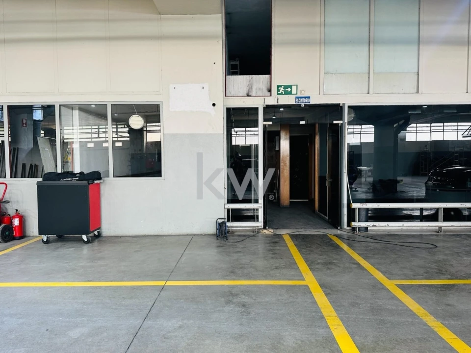 Armazém para Arrendamento em São Vicente Foto 6