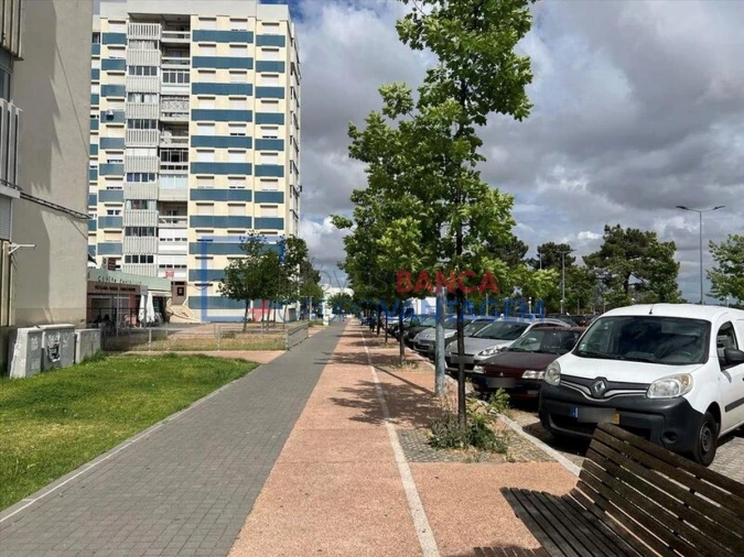 Apartamento T3 para Venda em Santo Antonio da Charneca Foto 3