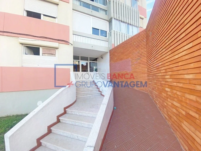 Apartamento T3 para Venda em Santo Antonio da Charneca Foto 12