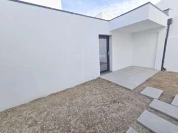 Moradia T3 para Venda em Charneca de Caparica e Sobreda