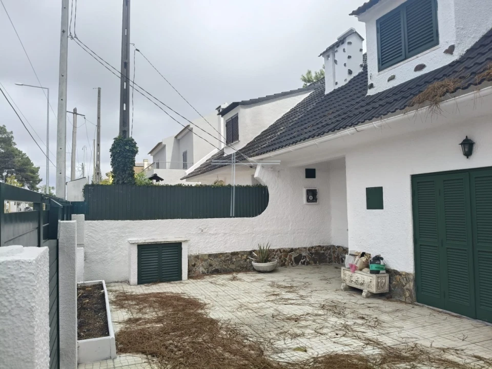 Moradia T3 para Venda em Charneca de Caparica e Sobreda Foto 2