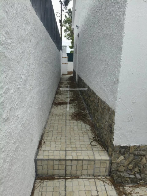 Moradia T3 para Venda em Charneca de Caparica e Sobreda