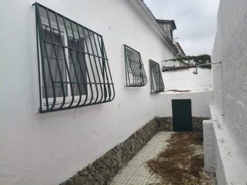 Moradia T3 para Venda em Charneca de Caparica e Sobreda