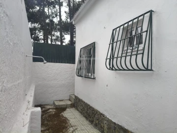 Moradia T3 para Venda em Charneca de Caparica e Sobreda