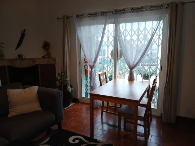 Moradia T3 para Venda em Charneca de Caparica e Sobreda Foto 3