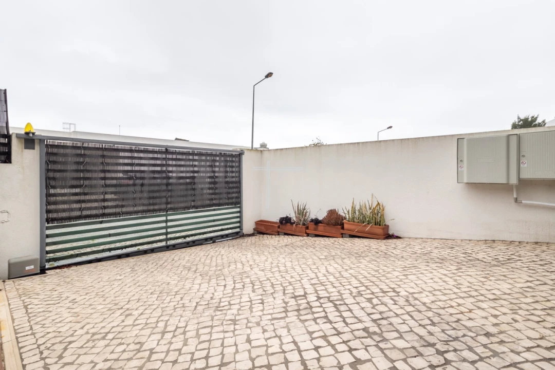 Moradia T4 para Venda em Charneca de Caparica e Sobreda Foto 61