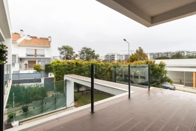 Moradia T4 para Venda em Charneca de Caparica e Sobreda
