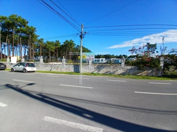 Moradia T4 para Venda em Charneca de Caparica e Sobreda