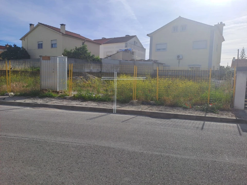 Moradia T4 para Venda em Fernao Ferro Foto 9