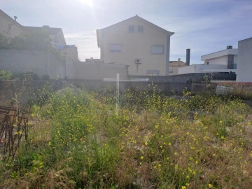 Moradia T4 para Venda em Fernao Ferro