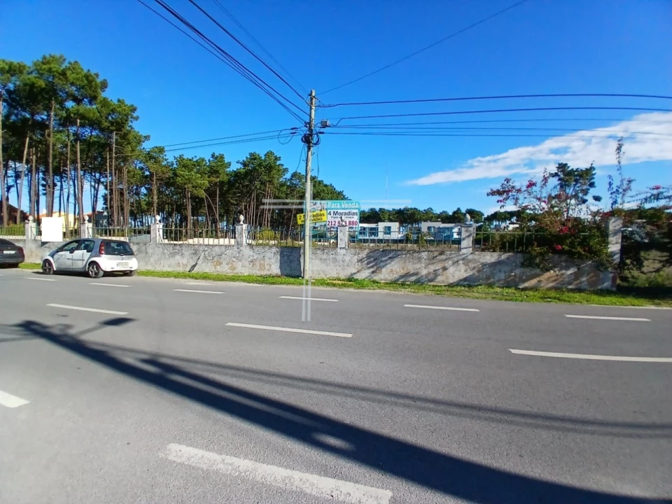 Moradia T4 para Venda em Charneca de Caparica e Sobreda Foto 37
