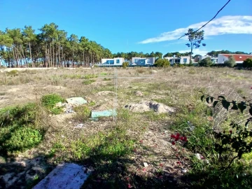 Moradia T4 para Venda em Charneca de Caparica e Sobreda