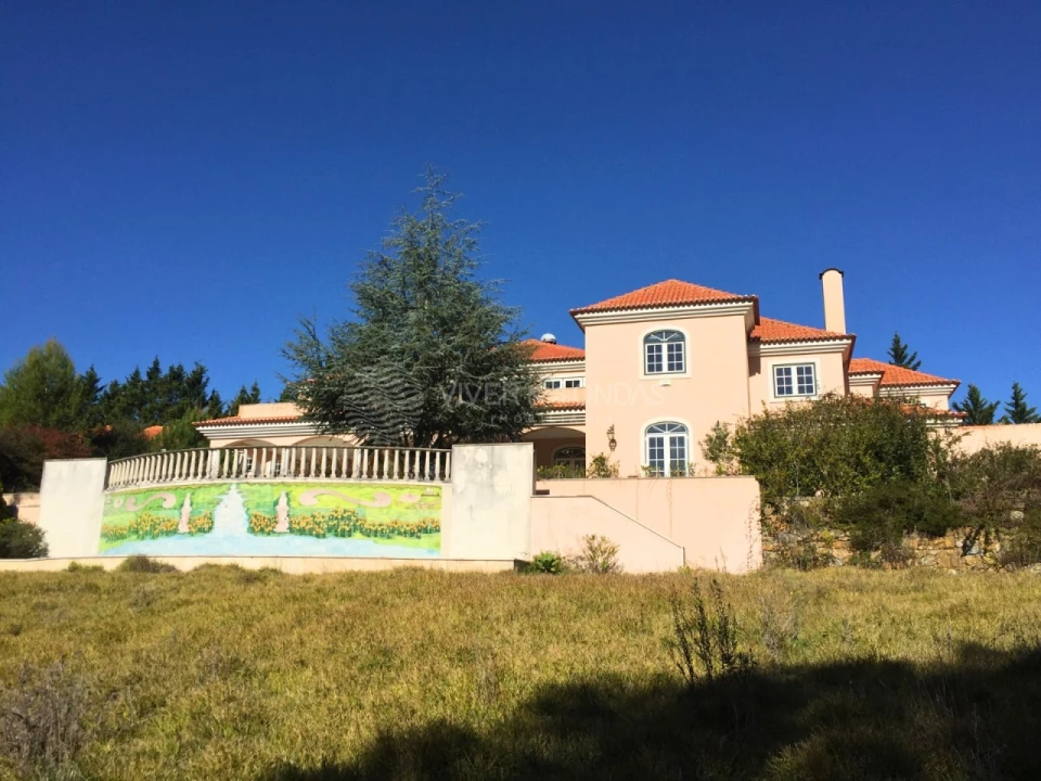 Moradia T6 para Venda em Queluz e Belas Foto 2