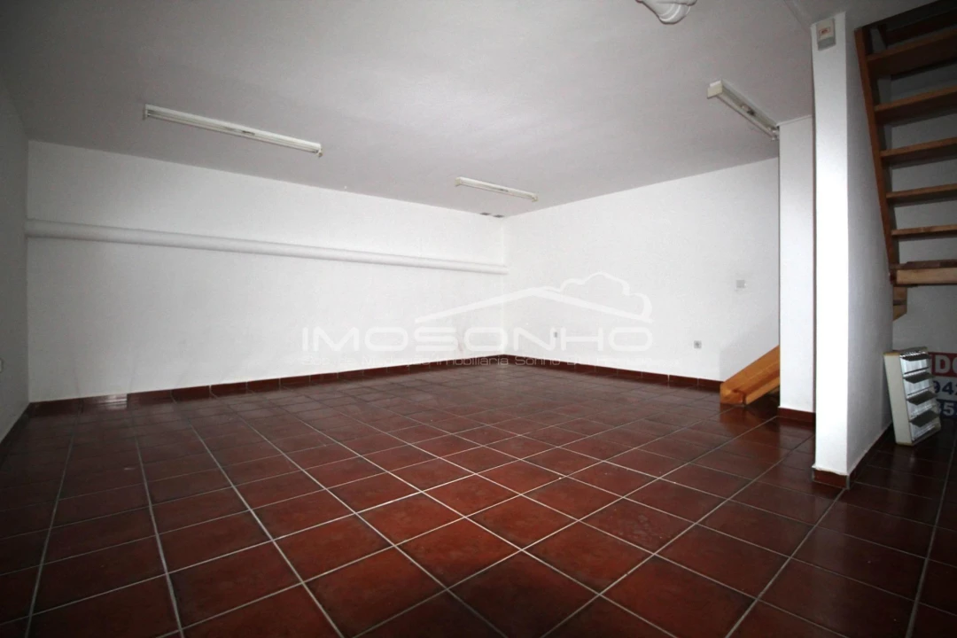 Negócio para Venda em Marinha Grande Foto 4