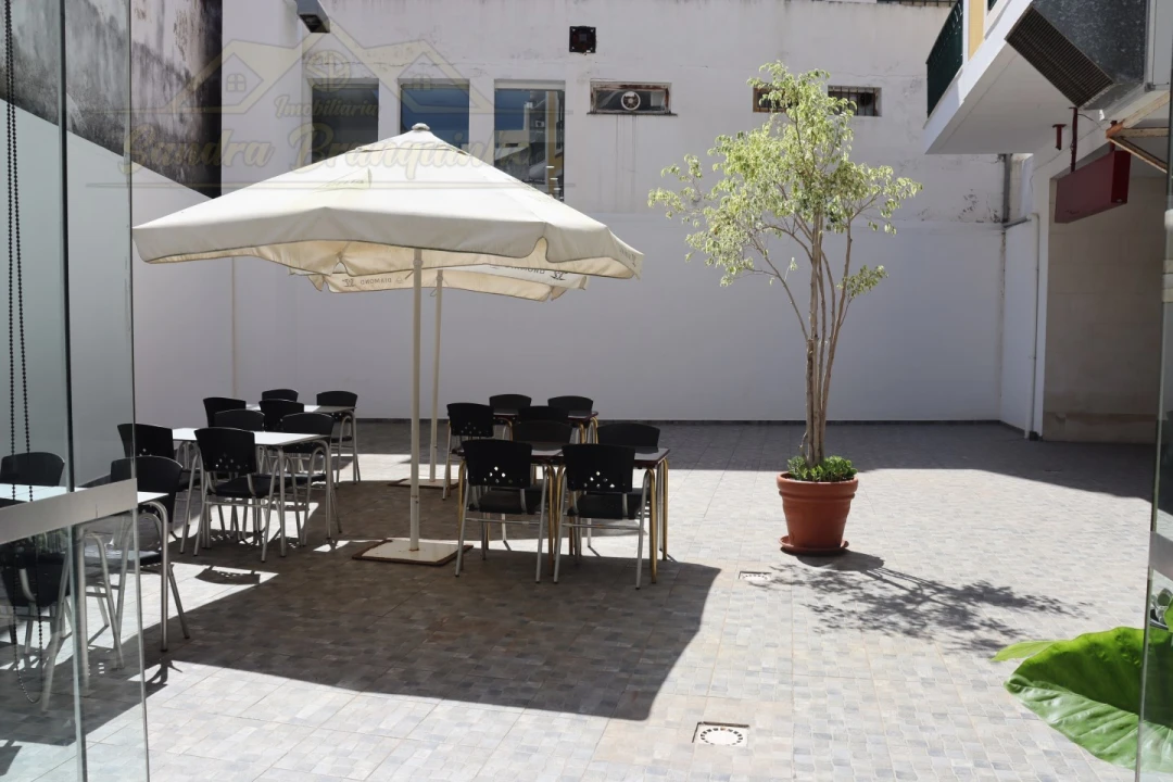 Negócio para Arrendamento em Santa Maria, São Pedro e Matacães Foto 2