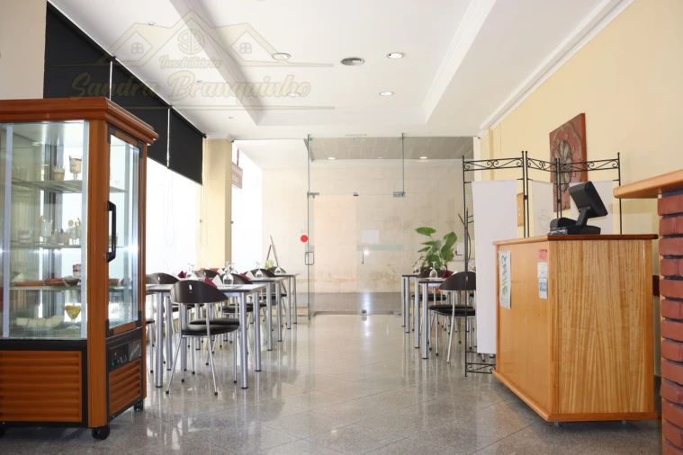 Negócio para Arrendamento em Santa Maria, São Pedro e Matacães Foto 12