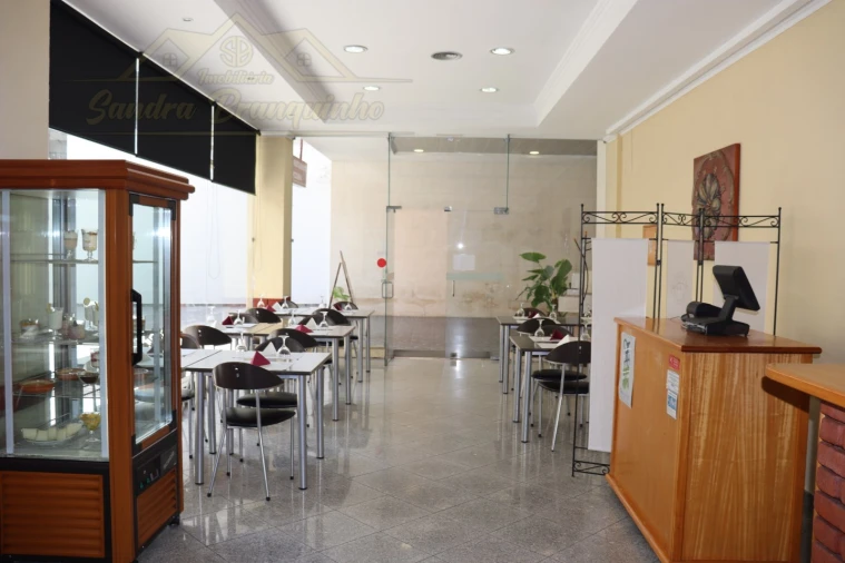 Negócio para Arrendamento em Santa Maria, São Pedro e Matacães Foto 18