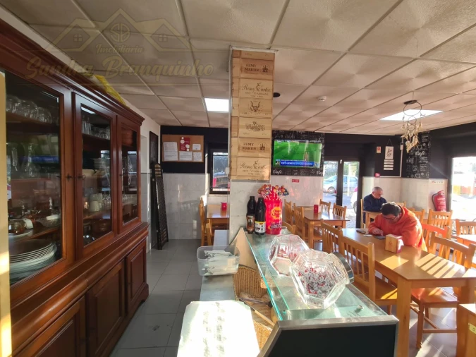 Negócio para Arrendamento em Santa Maria, São Pedro e Matacães Foto 8