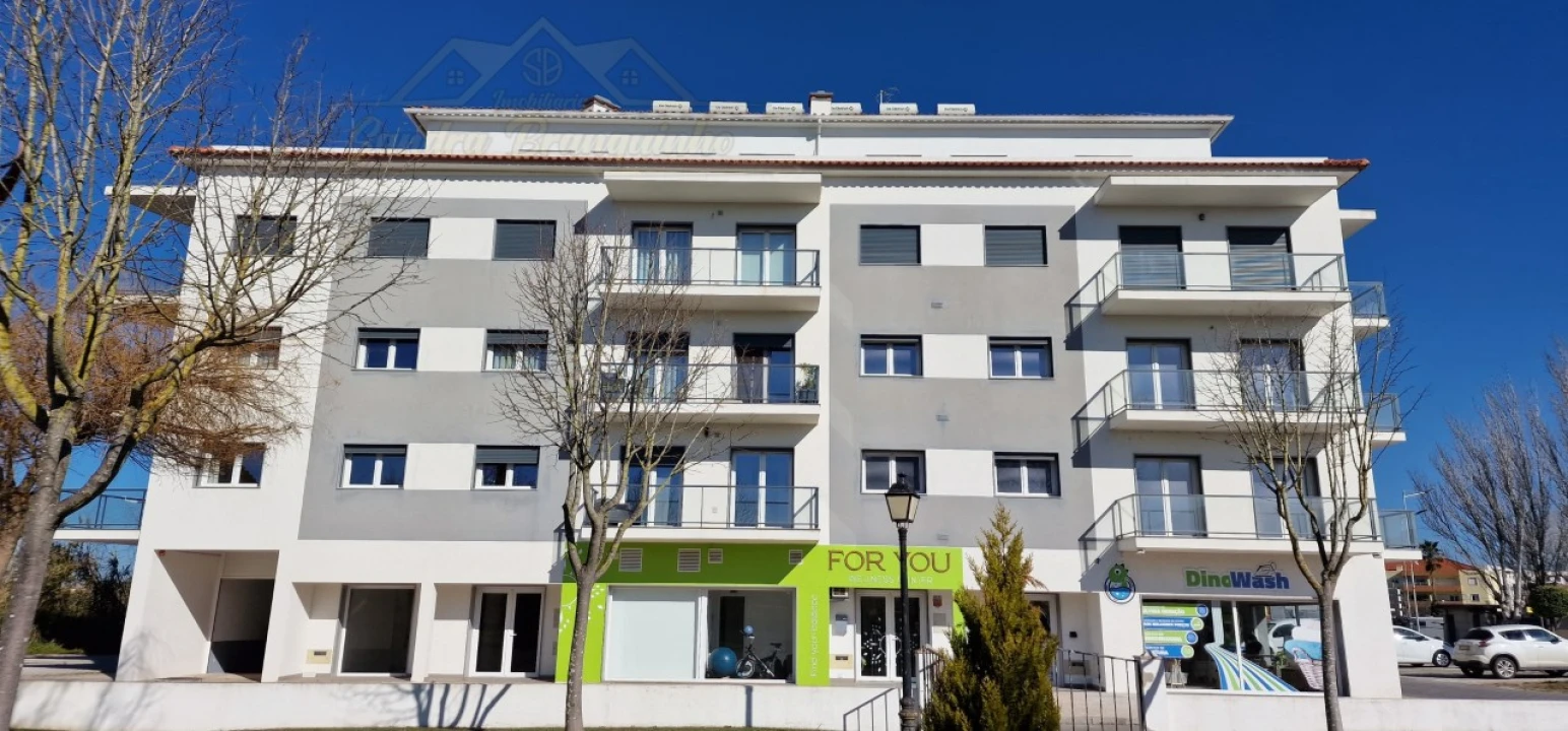 Apartamento T4 para Venda em Lourinhã e Atalaia Foto 1