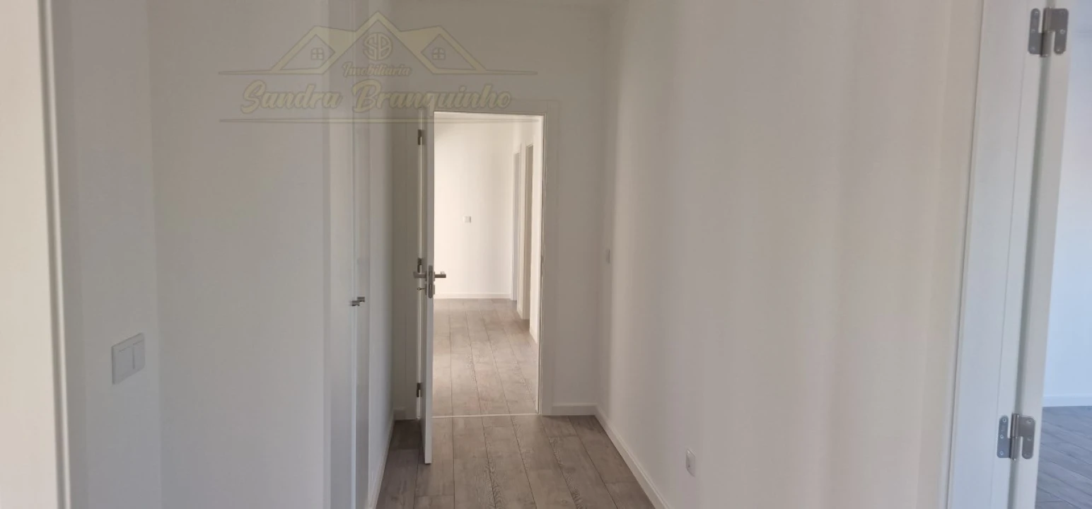 Apartamento T4 para Venda em Lourinhã e Atalaia Foto 4