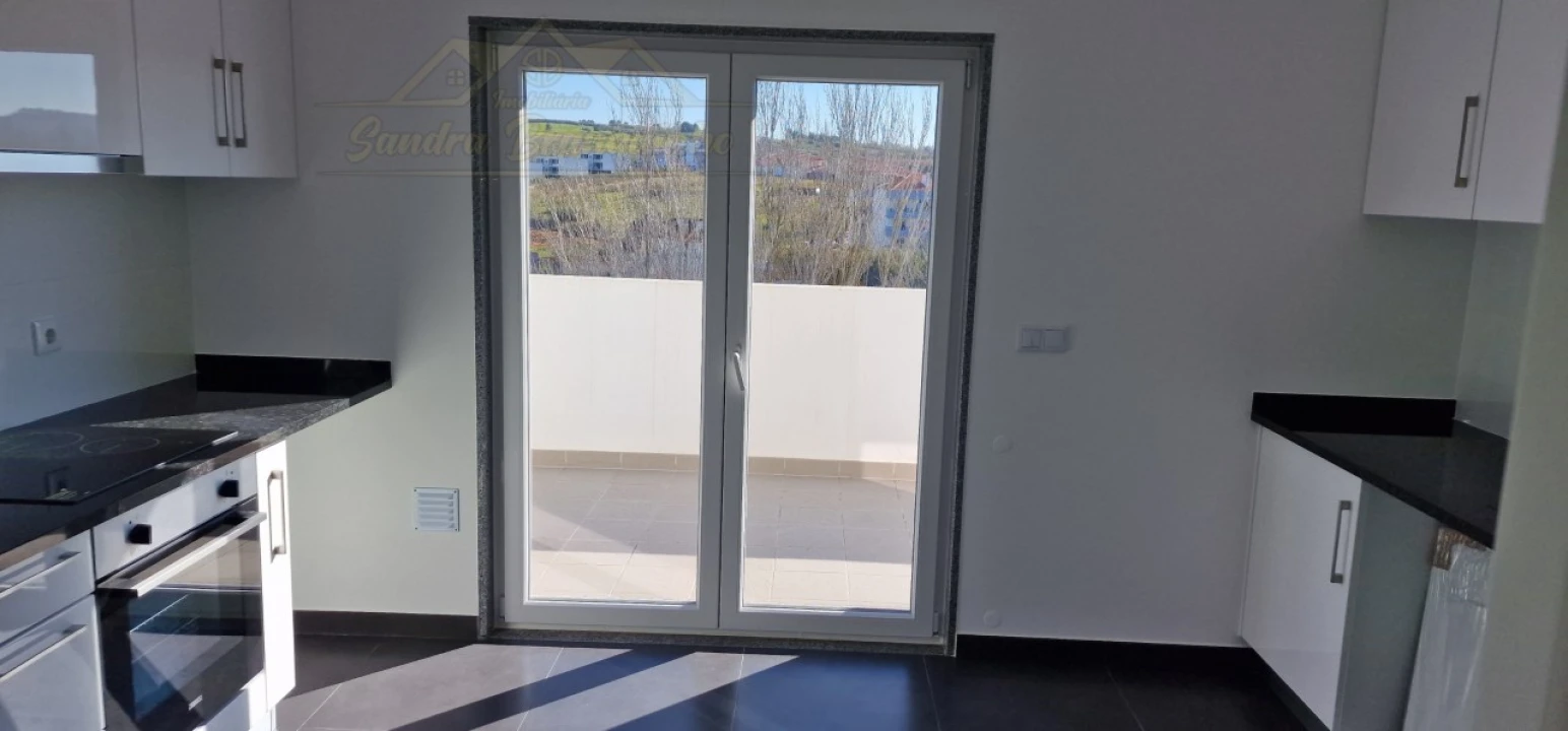 Apartamento T4 para Venda em Lourinhã e Atalaia Foto 20