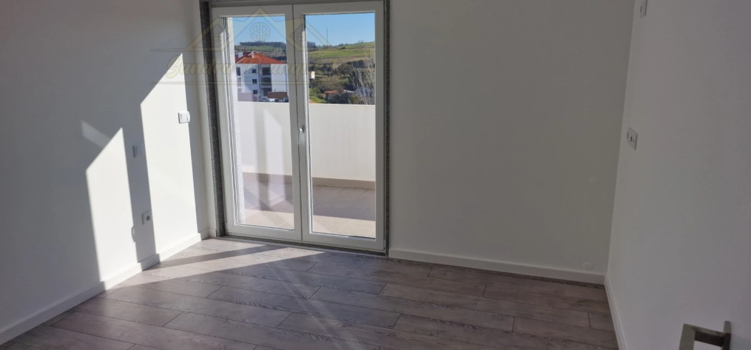 Apartamento T4 para Venda em Lourinhã e Atalaia Foto 23