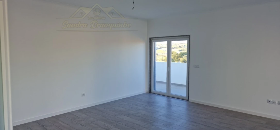 Apartamento T4 para Venda em Lourinhã e Atalaia Foto 3