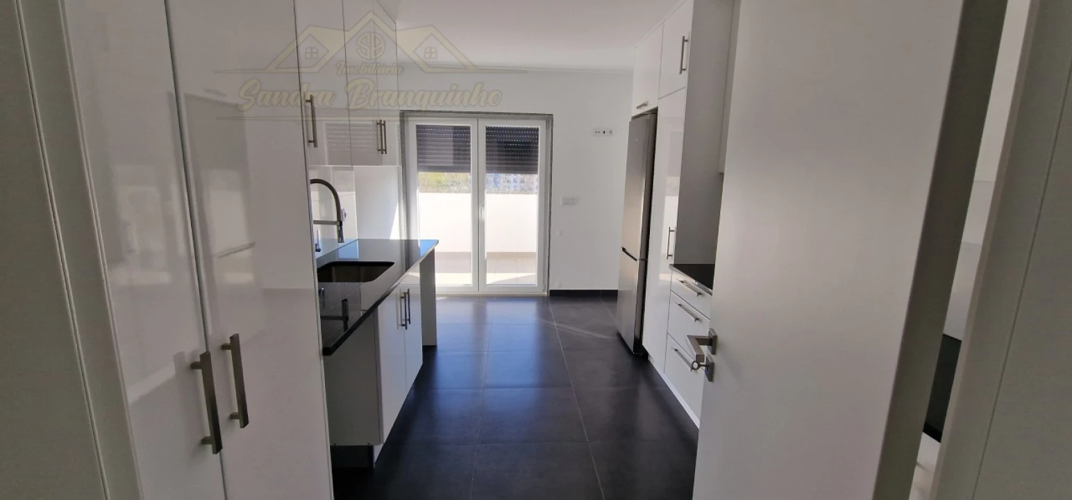 Apartamento T4 para Venda em Lourinhã e Atalaia Foto 7