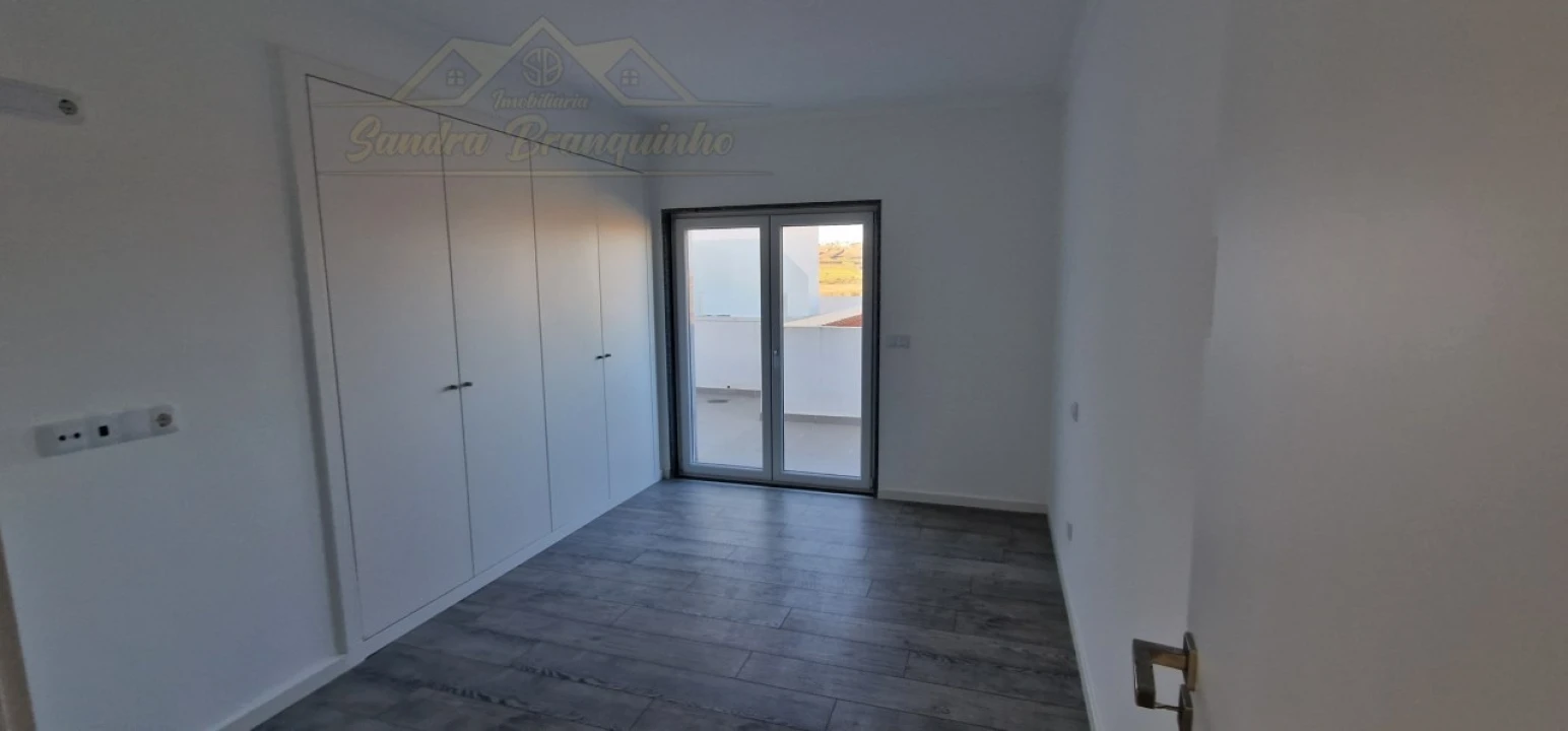 Apartamento T4 para Venda em Lourinhã e Atalaia Foto 17