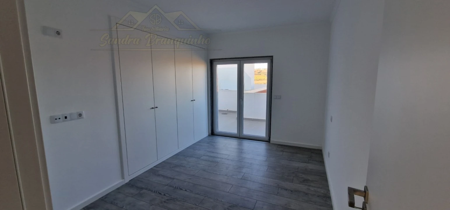 Apartamento T4 para Venda em Lourinhã e Atalaia Foto 18