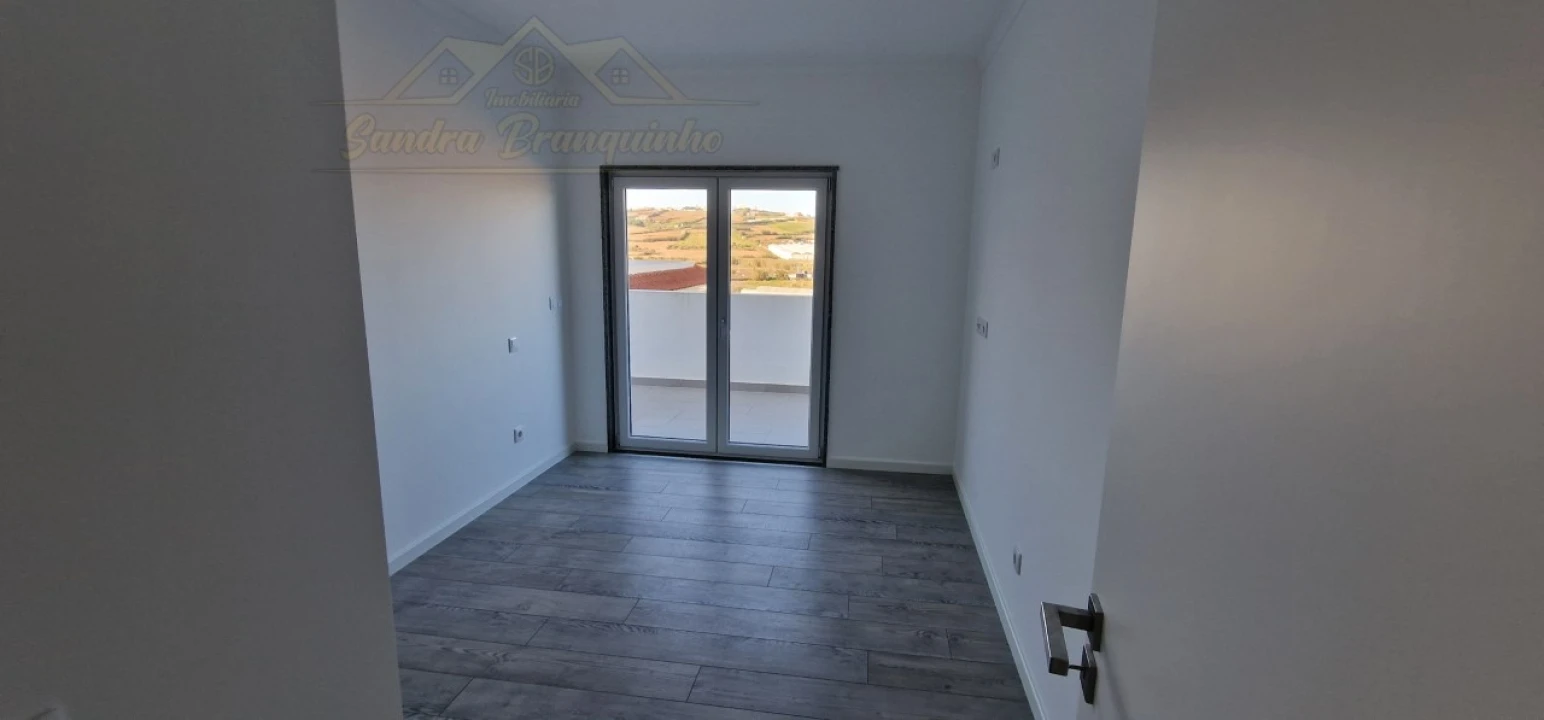 Apartamento T4 para Venda em Lourinhã e Atalaia Foto 22