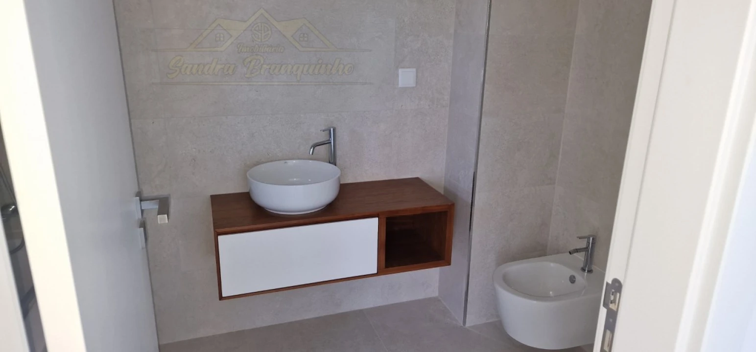 Apartamento T4 para Venda em Lourinhã e Atalaia Foto 26