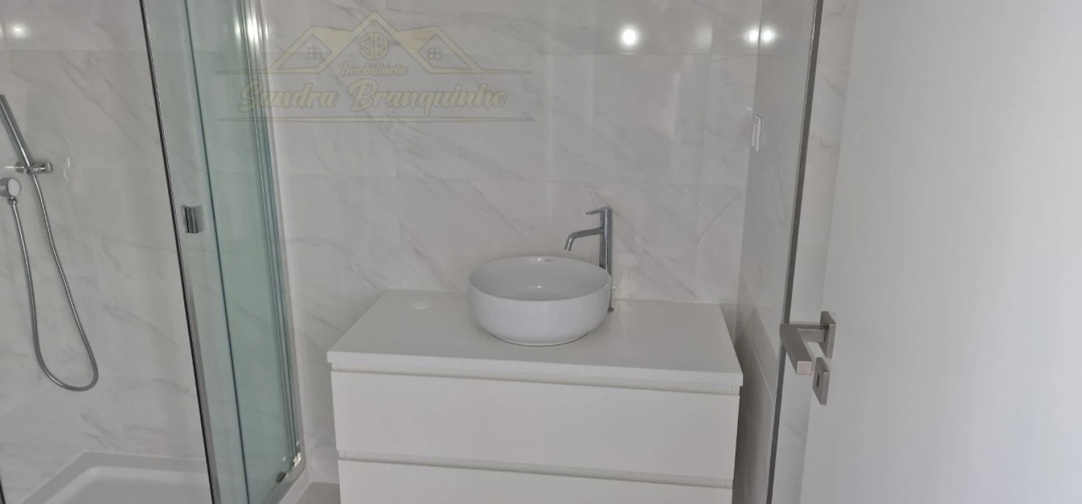 Apartamento T4 para Venda em Lourinhã e Atalaia Foto 28