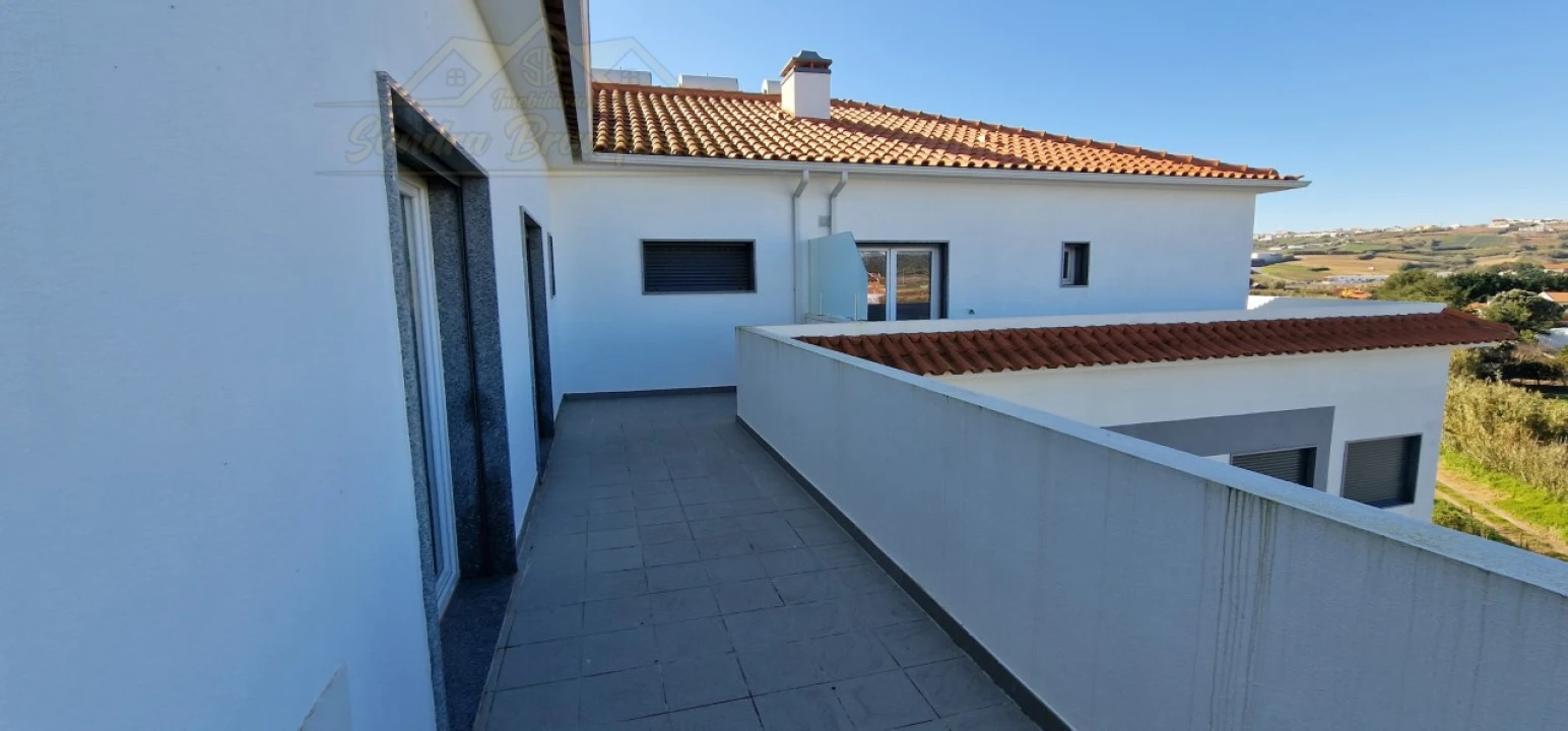 Apartamento T4 para Venda em Lourinhã e Atalaia Foto 35