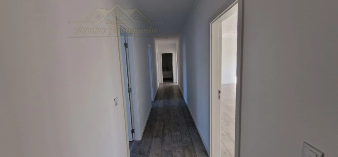 Apartamento T4 para Venda em Lourinhã e Atalaia Foto 11