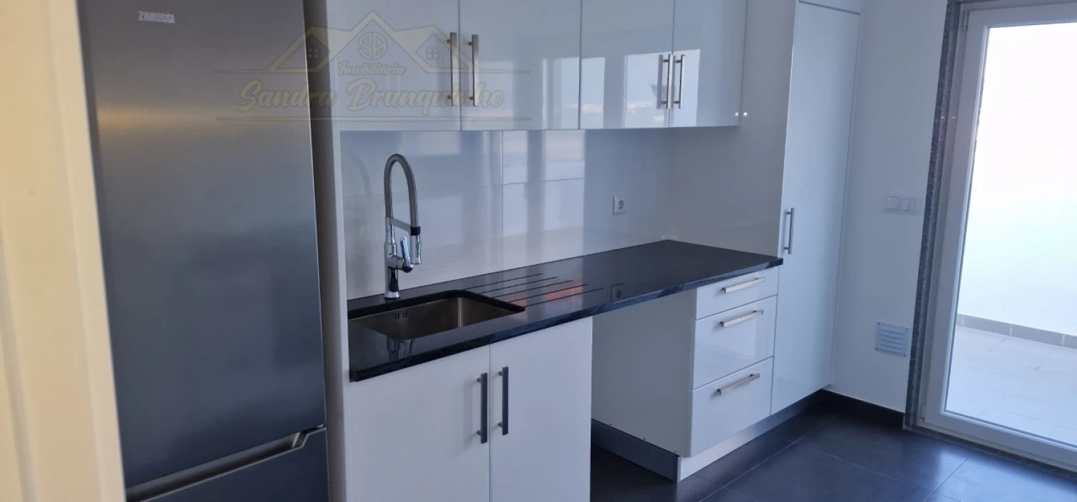 Apartamento T3 para Venda em Lourinhã e Atalaia Foto 5