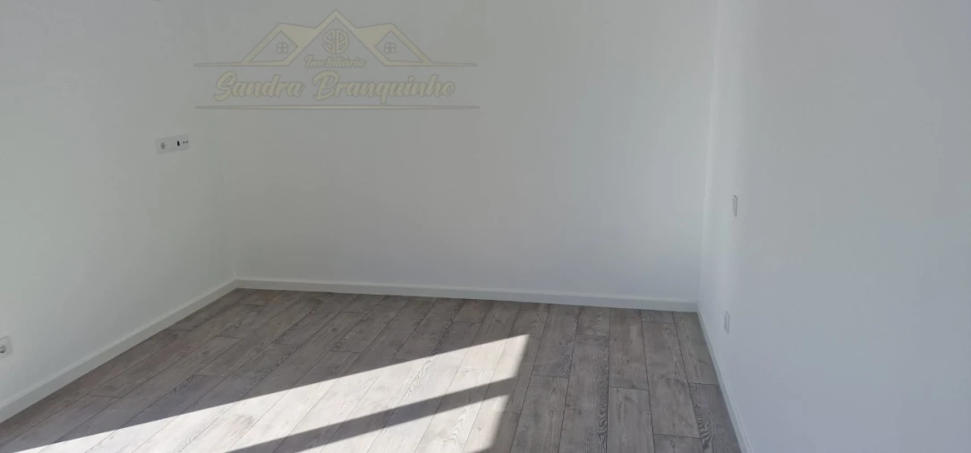 Apartamento T3 para Venda em Lourinhã e Atalaia Foto 21