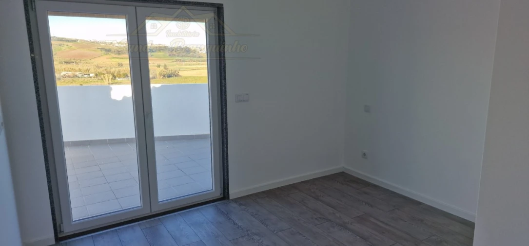 Apartamento T3 para Venda em Lourinhã e Atalaia Foto 27