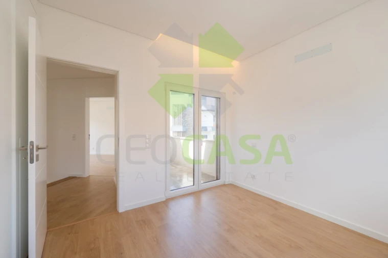 Moradia T3 para Venda em São Domingos de Rana Foto 37