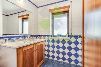 Moradia T4 para Venda em Santo Isidoro