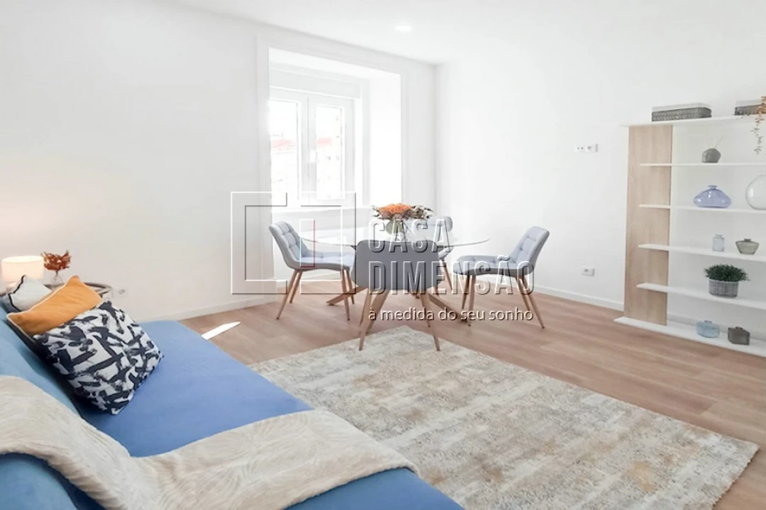 Apartamento T2 para Venda em São Domingos de Benfica Foto 3