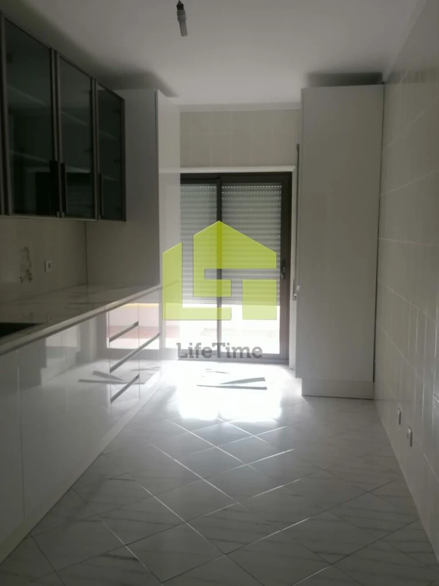 Apartamento T3 para Venda em Buarcos Foto 38