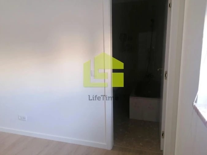 Apartamento T3 para Venda em Buarcos Foto 16