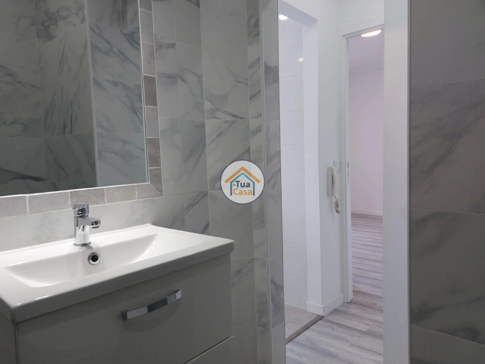 Apartamento T1 para Venda em Arroios Foto 8