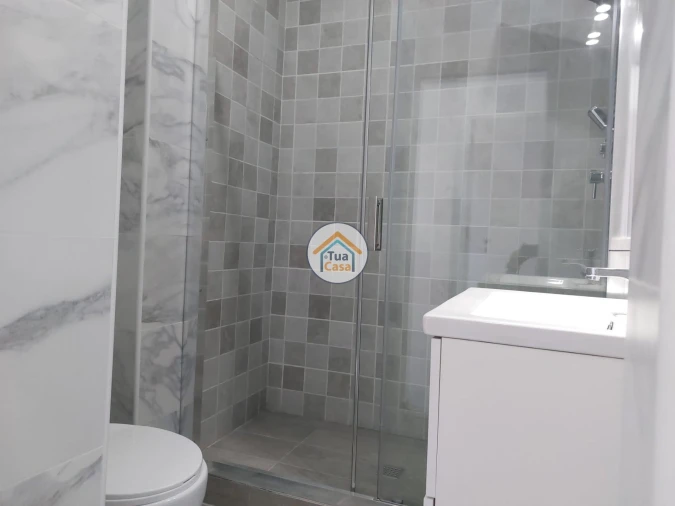 Apartamento T1 para Venda em Arroios Foto 13