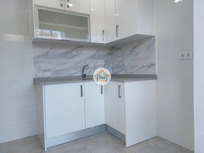 Apartamento T1 para Venda em Arroios Foto 3