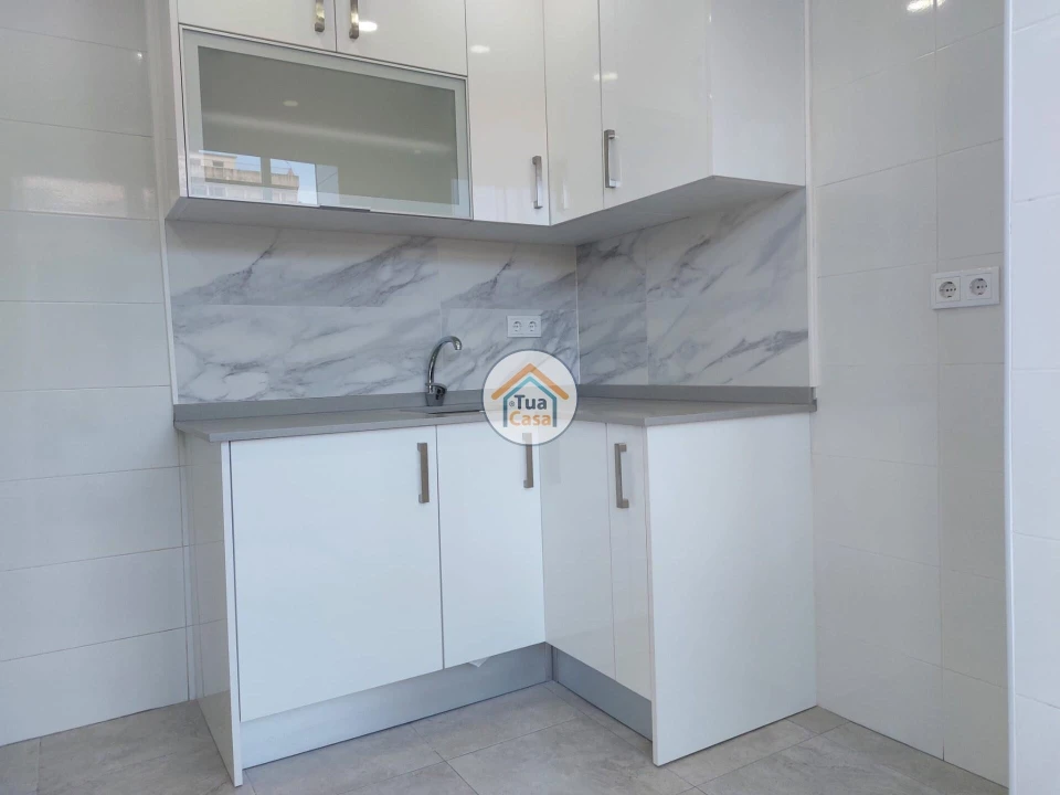 Apartamento T1 para Venda em Arroios Foto 3