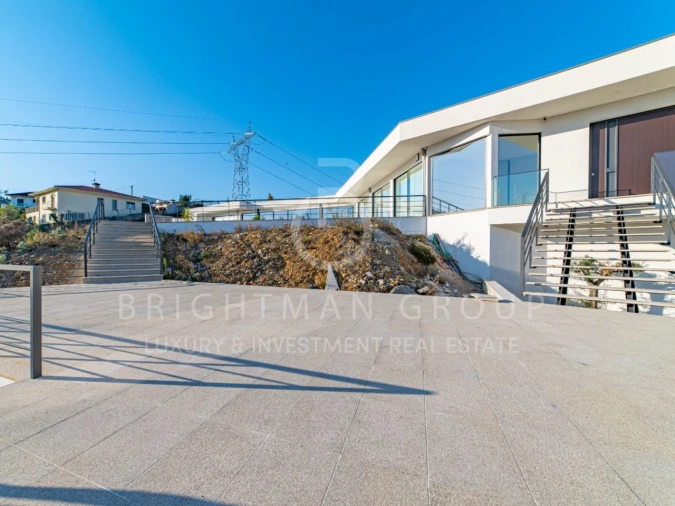 Moradia T4 para Venda em São Miguel do Mato Foto 3