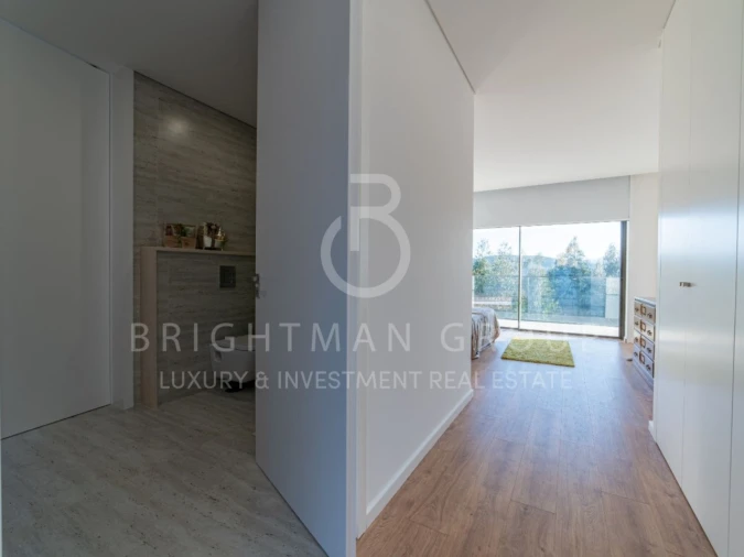 Moradia T4 para Venda em São Miguel do Mato Foto 16