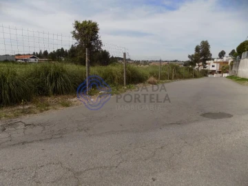 Terreno para Venda em Grijó e Sermonde